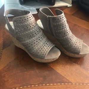 Fergie wedges! NEW-ish